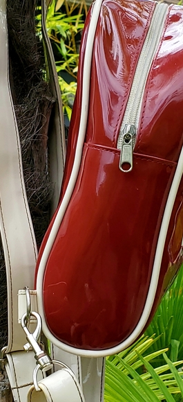 VTG Le Coq Sportif Red Sports Backpack Crossbody Bag Adjustable Strap Vinyl RARE - Picture 3 of 8